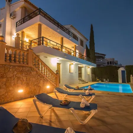 Abahana Villas Basetes * 贝尼萨